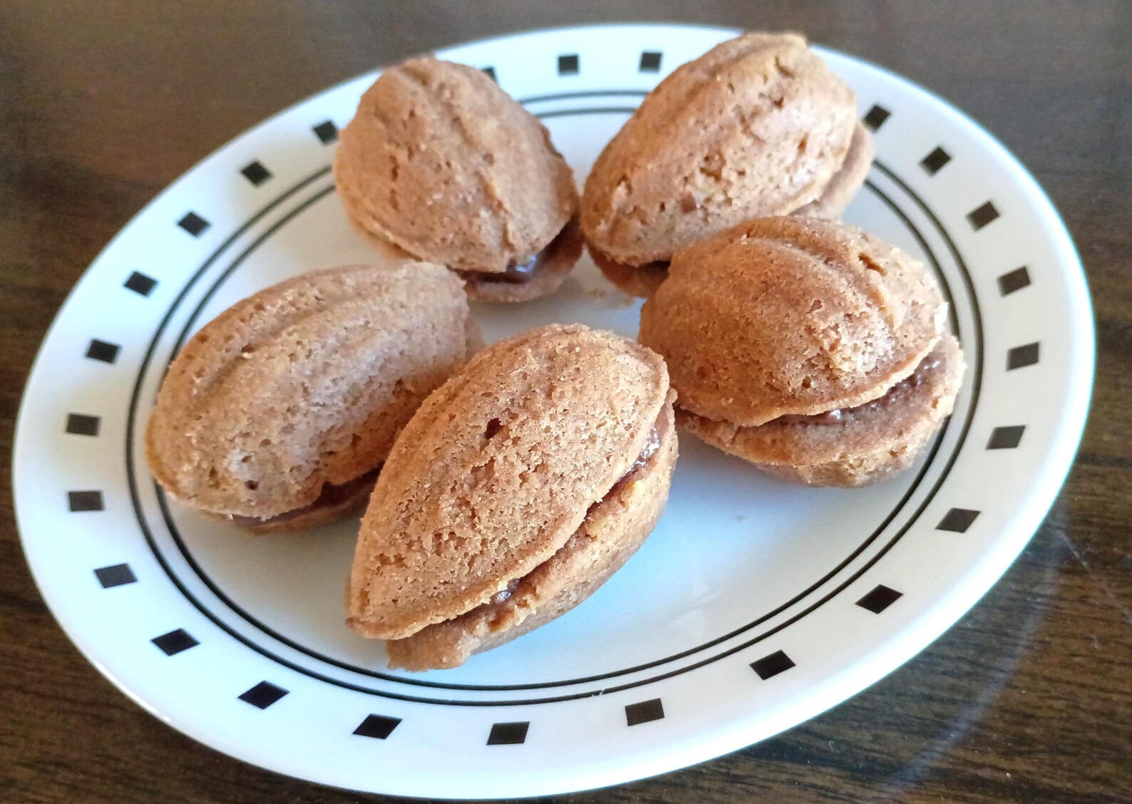 6 Walnut Cookies - Image 2